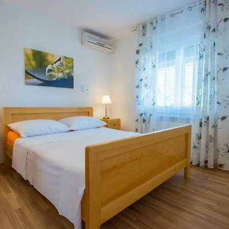 Ivanka 2 * セルツェ